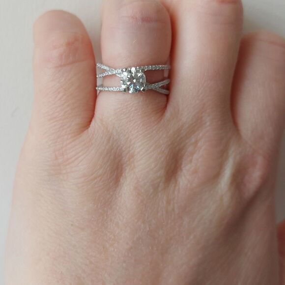 1 Carat Criss Cross Moissanite 925 Silver Engagement Ring - Picture 5 of 12